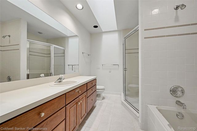 7351 Locklin, West Bloomfield Charter Township, MI 48324