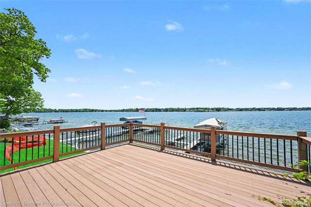 7351 Locklin, West Bloomfield Charter Township, MI 48324
