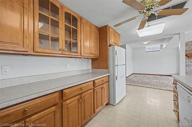 7351 Locklin, West Bloomfield Charter Township, MI 48324