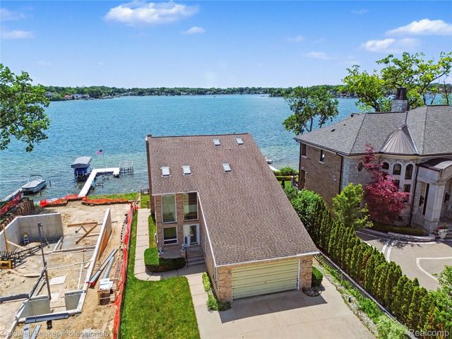 7351 Locklin, West Bloomfield Charter Township, MI 48324