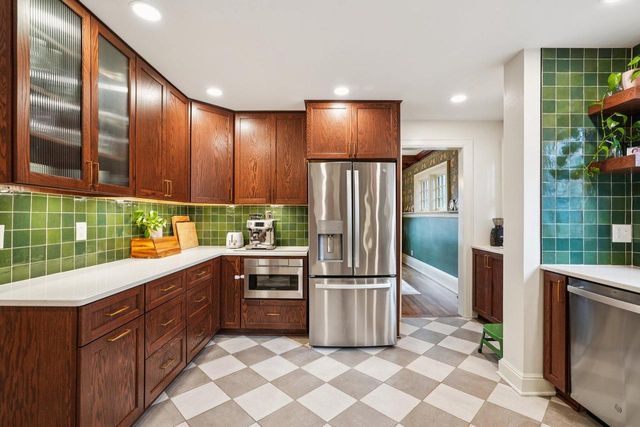 2518 N Terrace AVENUE, Milwaukee, WI 53211