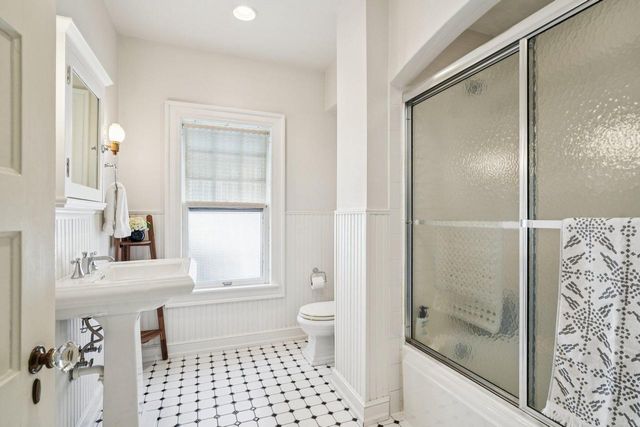 2518 N Terrace AVENUE, Milwaukee, WI 53211