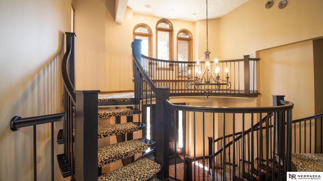 6000 Rokeby Road, Lincoln, NE 68516