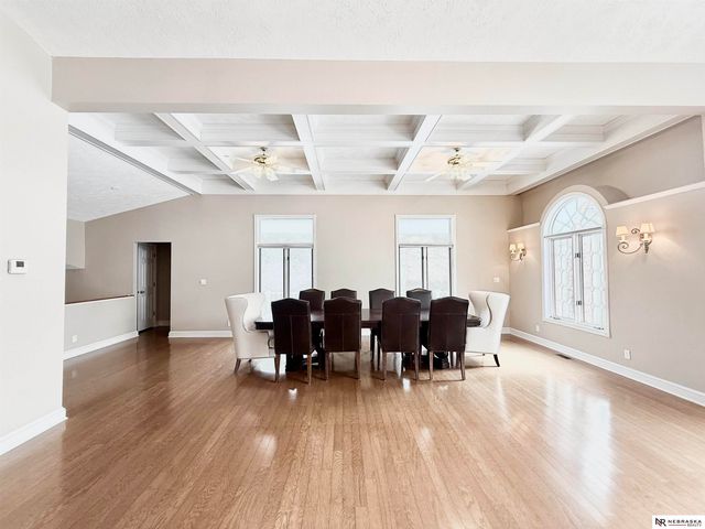 6000 Rokeby Road, Lincoln, NE 68516