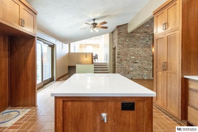 6000 Rokeby Road, Lincoln, NE 68516