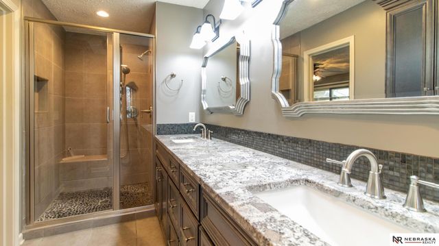 6000 Rokeby Road, Lincoln, NE 68516