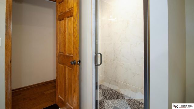 6000 Rokeby Road, Lincoln, NE 68516