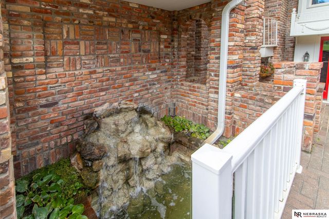 6000 Rokeby Road, Lincoln, NE 68516