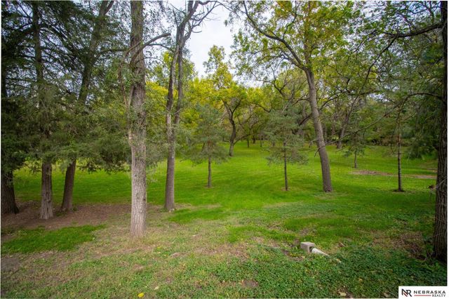 6000 Rokeby Road, Lincoln, NE 68516