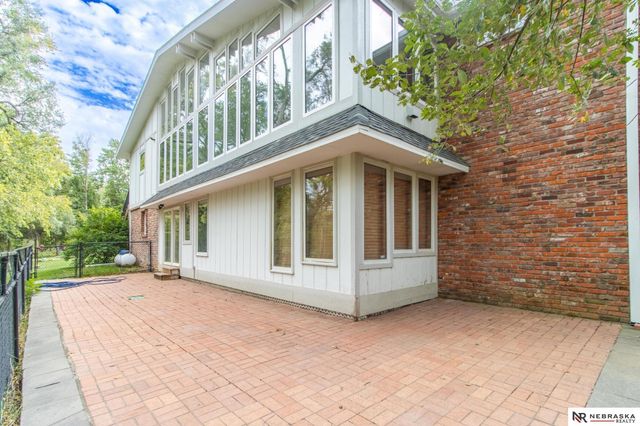 6000 Rokeby Road, Lincoln, NE 68516