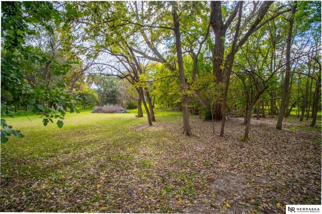 6000 Rokeby Road, Lincoln, NE 68516