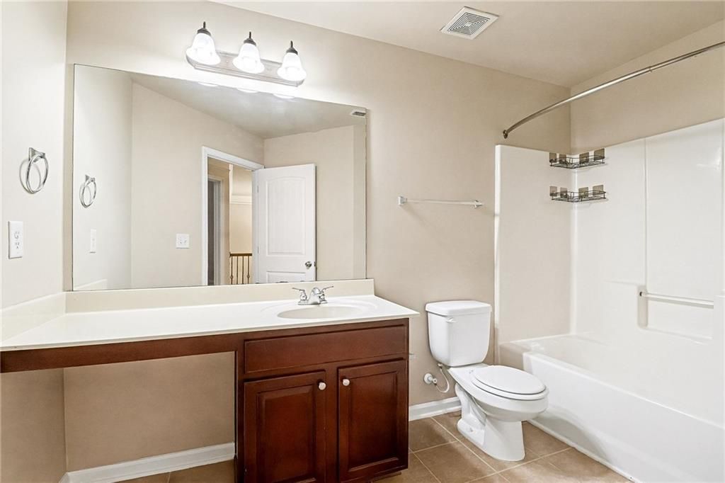 Image 24 of property listing at 4205 Idlewood Drive, Cumming, GA 30040