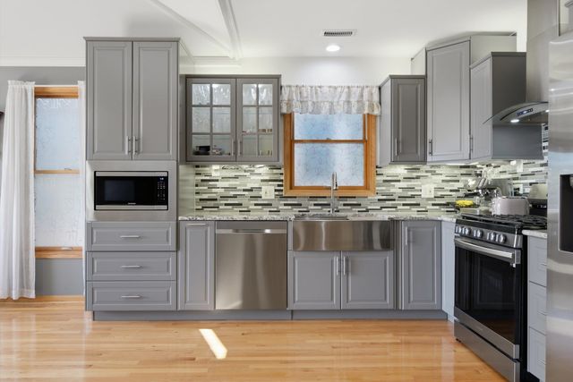 2528 N Harlem Avenue 3, Elmwood Park, IL 60707