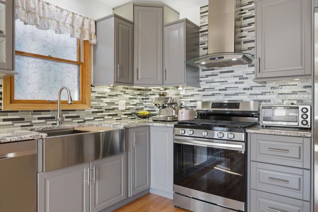 2528 N Harlem Avenue 3, Elmwood Park, IL 60707