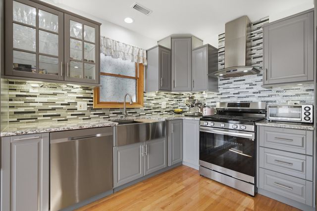 2528 N Harlem Avenue 3, Elmwood Park, IL 60707