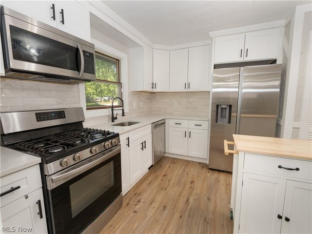 25524 Chatworth, Euclid, OH 44117