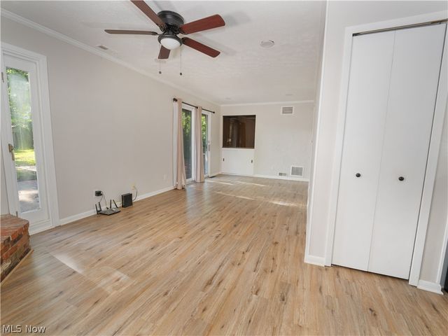 25524 Chatworth, Euclid, OH 44117