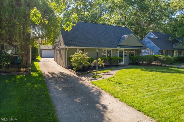 25524 Chatworth, Euclid, OH 44117