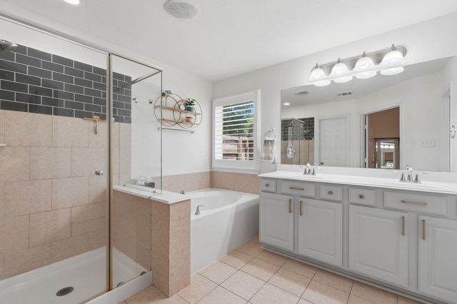 103 Forest Heights Way, Montgomery, TX 77316