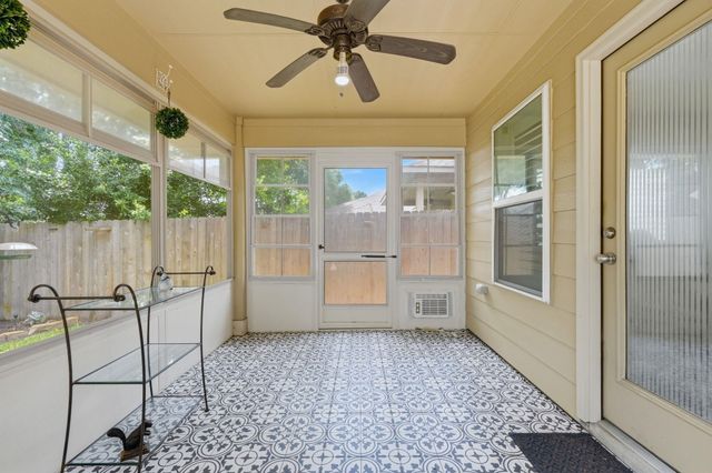 103 Forest Heights Way, Montgomery, TX 77316