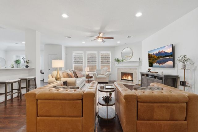 103 Forest Heights Way, Montgomery, TX 77316