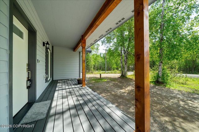 1031 W Balboa Drive, Wasilla, AK 99654