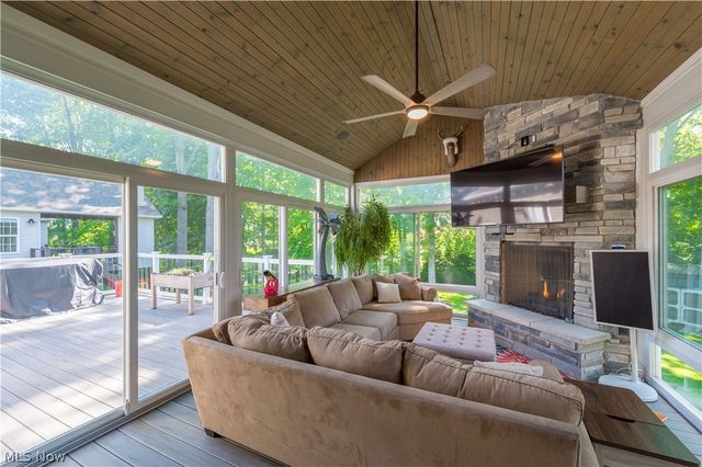 1045 N Quarry Road, Amherst, OH 44001