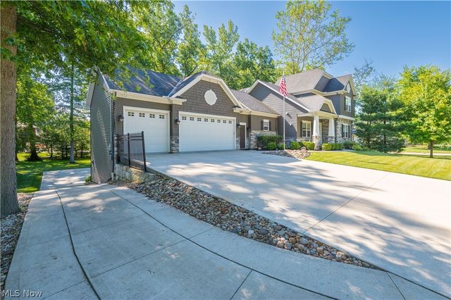 1045 N Quarry Road, Amherst, OH 44001