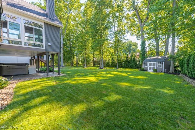1045 N Quarry Road, Amherst, OH 44001