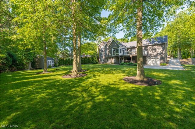 1045 N Quarry Road, Amherst, OH 44001