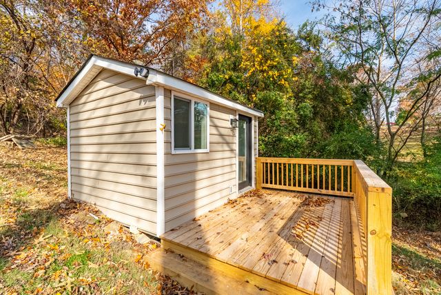 23 Brookside LN, Moneta, VA 24121