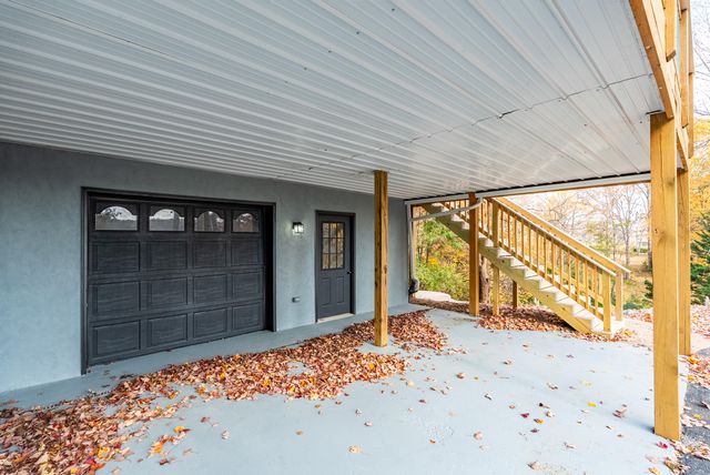 23 Brookside LN, Moneta, VA 24121