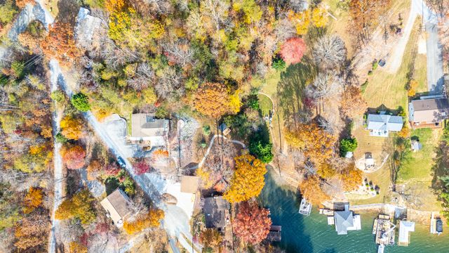 23 Brookside LN, Moneta, VA 24121