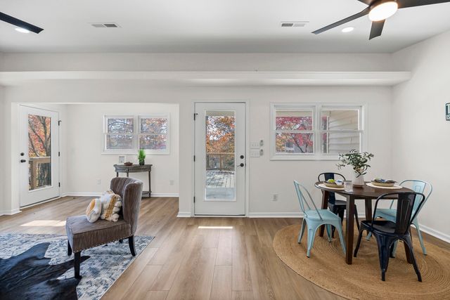 23 Brookside LN, Moneta, VA 24121