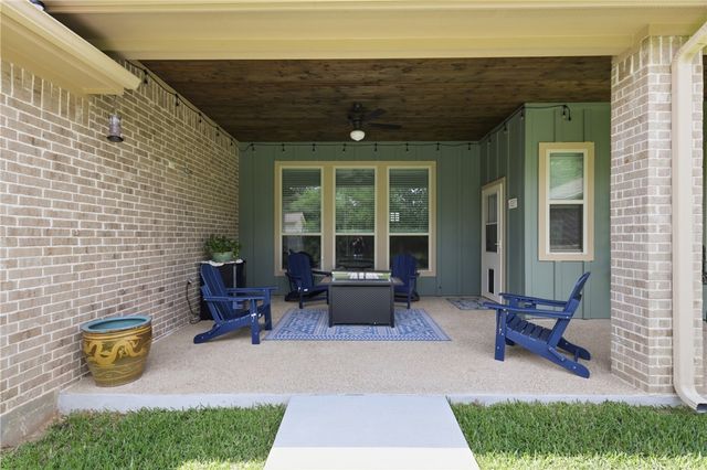 3320 Stoneleigh Road, Bryan, TX 77808