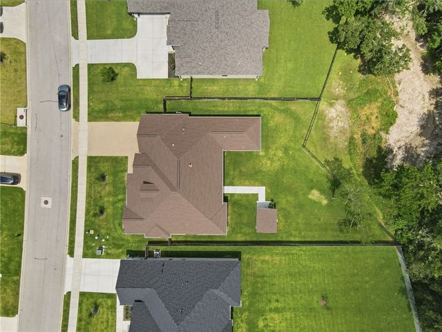 3320 Stoneleigh Road, Bryan, TX 77808