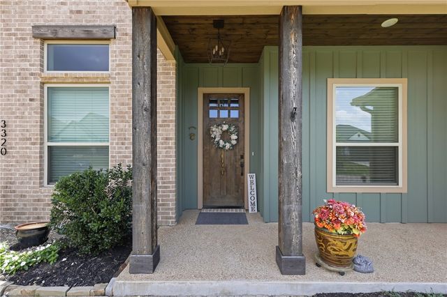 3320 Stoneleigh Road, Bryan, TX 77808