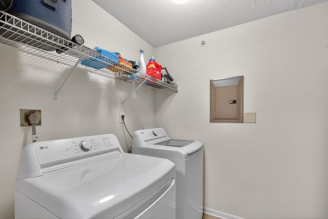 2312 Remington Way 2305, Lexington, KY 40511