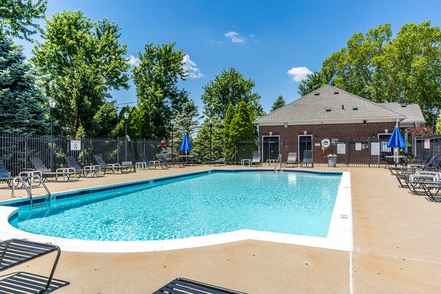 2312 Remington Way 2305, Lexington, KY 40511