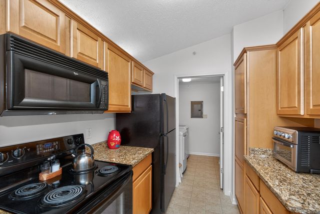 2312 Remington Way 2305, Lexington, KY 40511