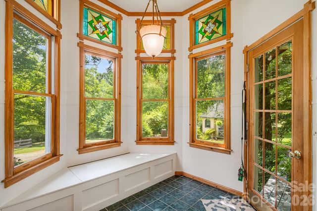 200 Black Hawk Trail, Waynesville, NC 28785