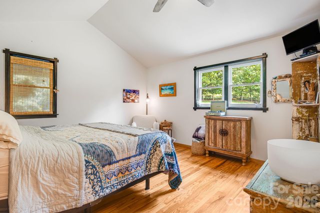 200 Black Hawk Trail, Waynesville, NC 28785