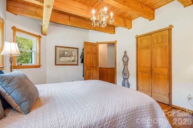 200 Black Hawk Trail, Waynesville, NC 28785