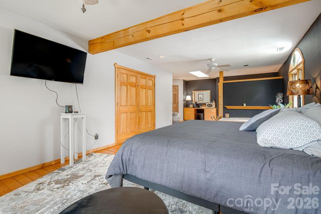 200 Black Hawk Trail, Waynesville, NC 28785