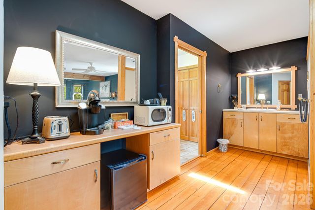 200 Black Hawk Trail, Waynesville, NC 28785