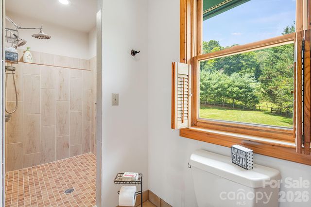 200 Black Hawk Trail, Waynesville, NC 28785