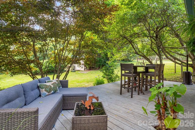 200 Black Hawk Trail, Waynesville, NC 28785