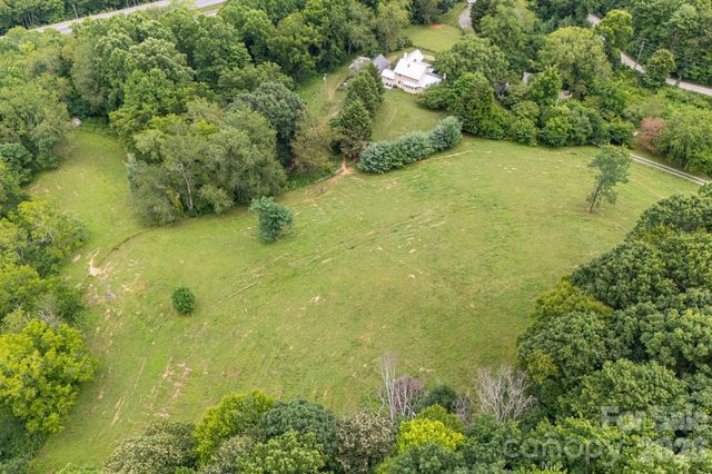 200 Black Hawk Trail, Waynesville, NC 28785