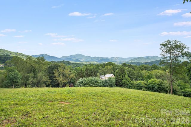200 Black Hawk Trail, Waynesville, NC 28785