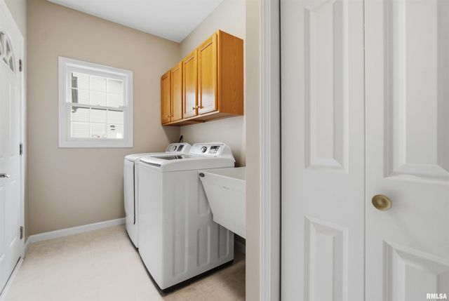 2400 W MURPHY Drive, Dunlap, IL 61525